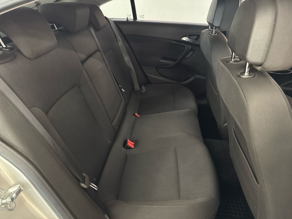 Opel Insignia 2010 Ruskea (beige)