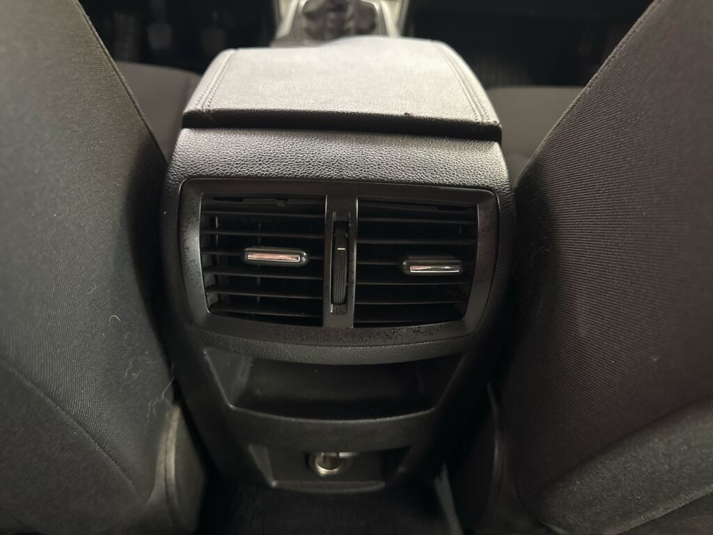 Opel Insignia 2010 Ruskea (beige)