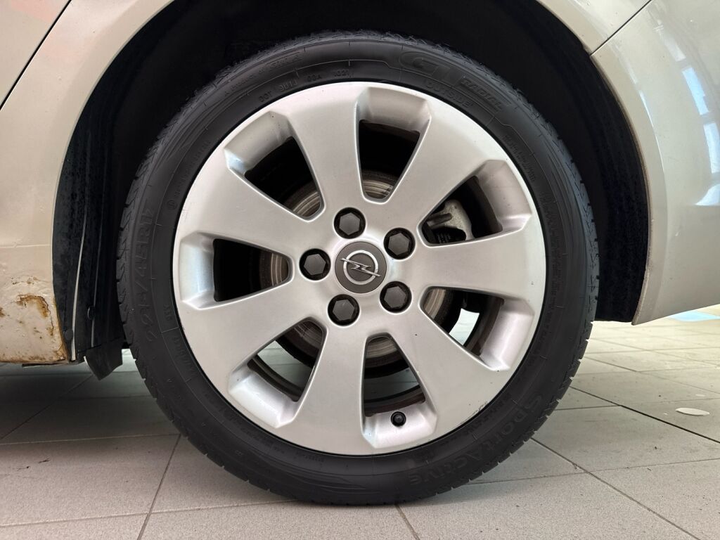 Opel Insignia 2010 Ruskea (beige)