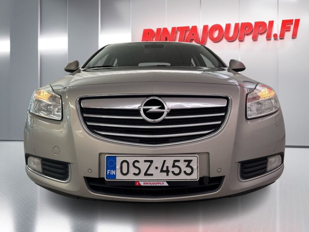 Opel Insignia 2010 Ruskea (beige)