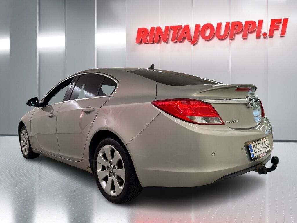 Opel Insignia 2010 Ruskea (beige)