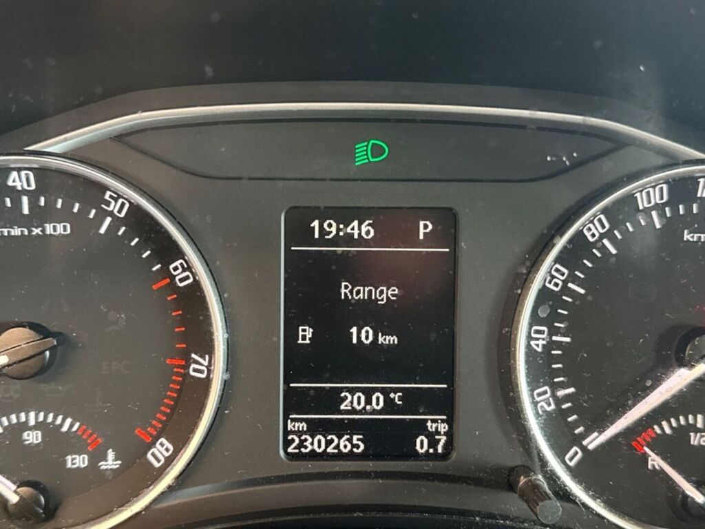 Skoda Octavia 2010 Punainen