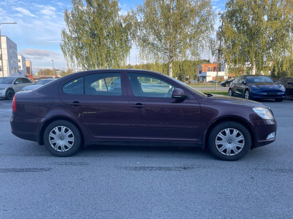 Skoda Octavia 2010 Punainen