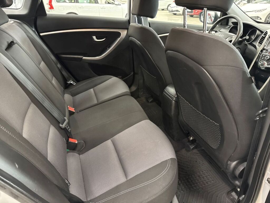 Hyundai i30 Wagon 2013 Hopea