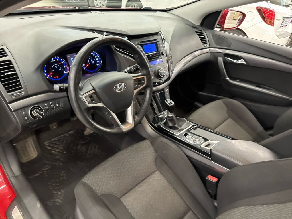 Hyundai i40 2012 Punainen