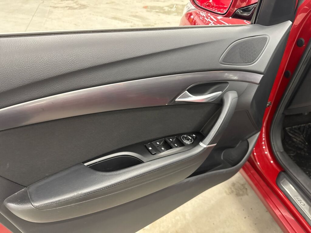 Hyundai i40 2012 Punainen