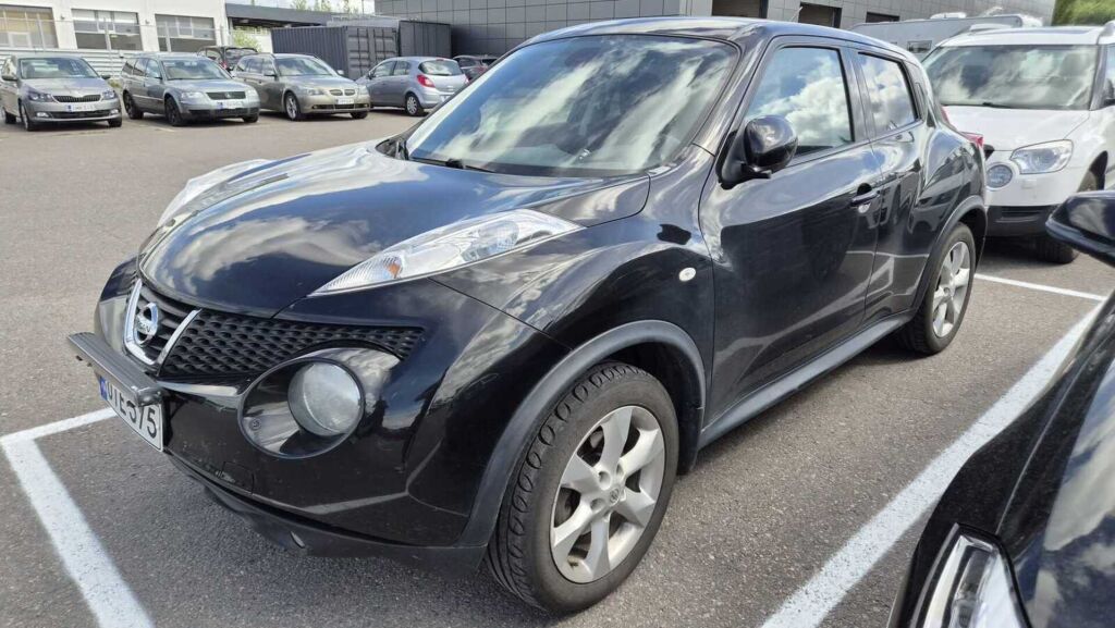 Nissan Juke 2012 Musta