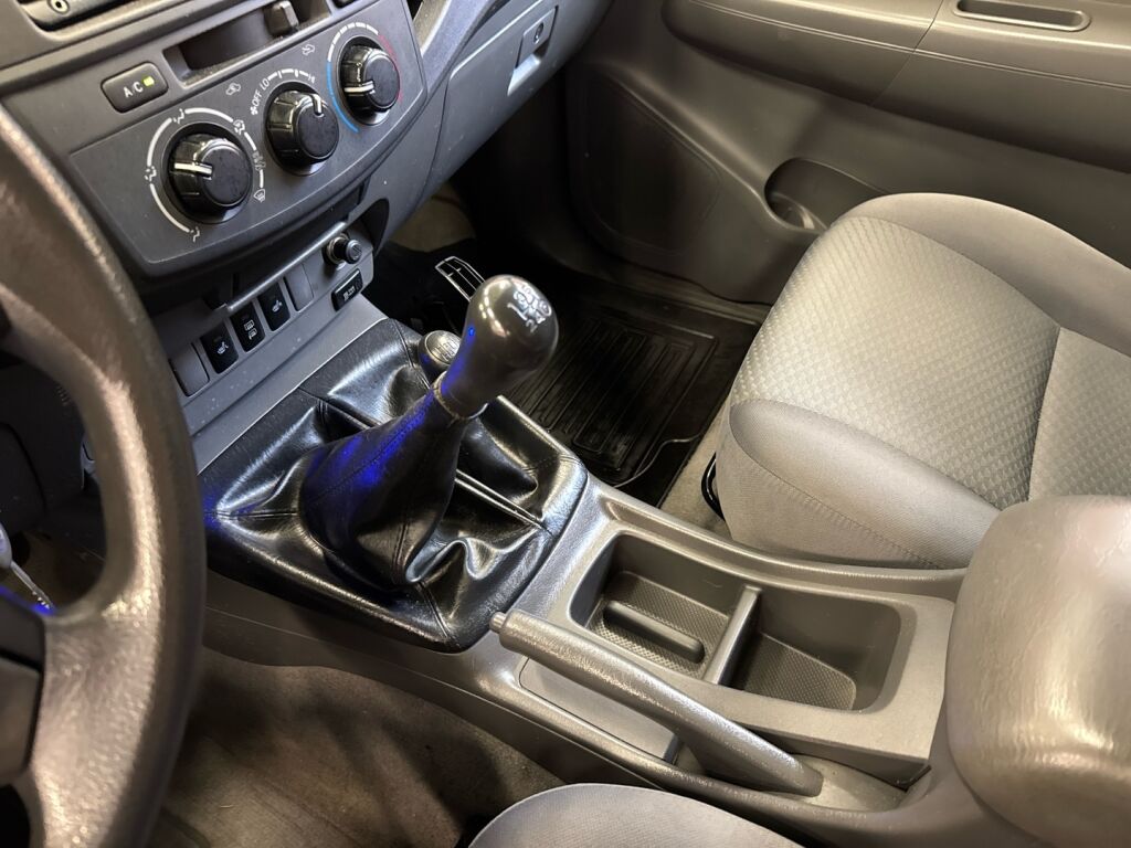 Toyota Hilux 2012 Hopea