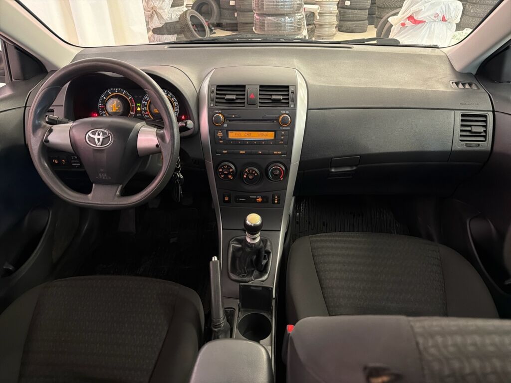 Toyota Corolla 2012 Hopea