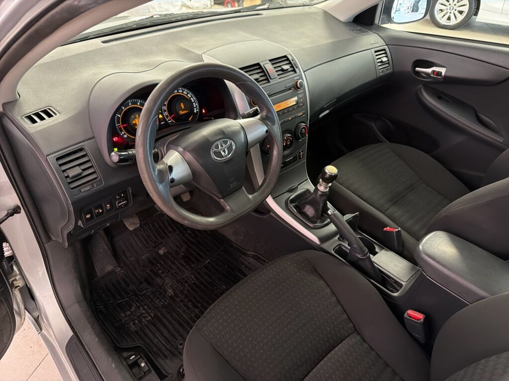 Toyota Corolla 2012 Hopea