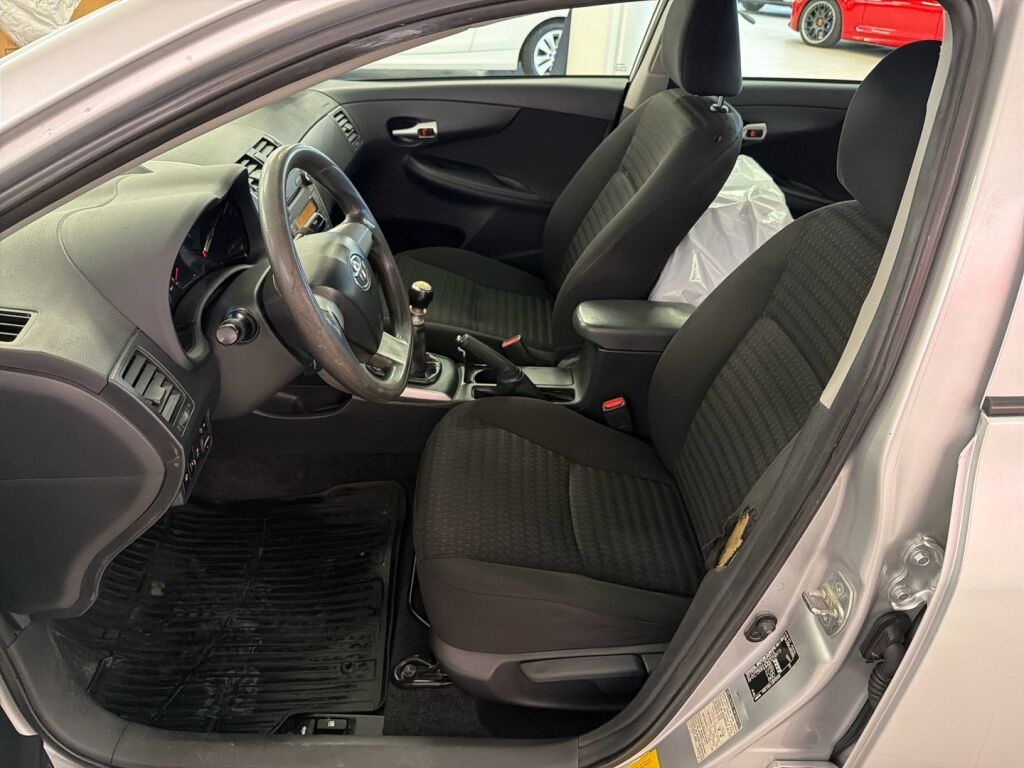 Toyota Corolla 2012 Hopea