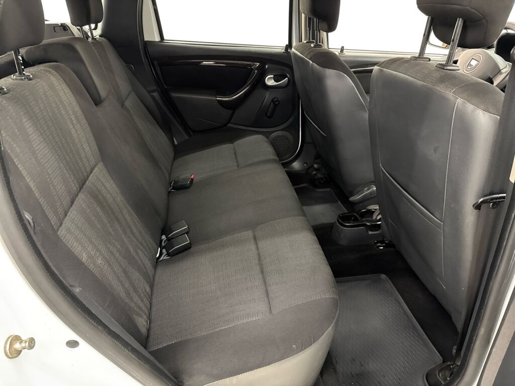 Dacia Duster 2012 Valkoinen