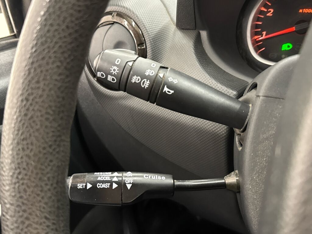 Dacia Duster 2012 Punainen