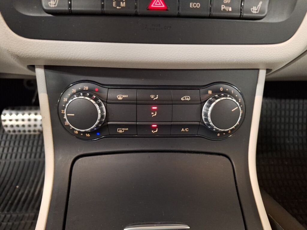 Mercedes-Benz B 2012 Valkoinen