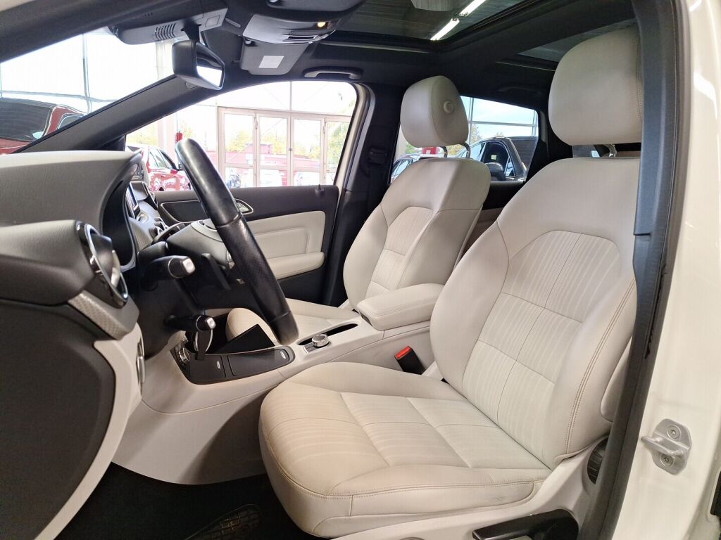 Mercedes-Benz B 2012 Valkoinen