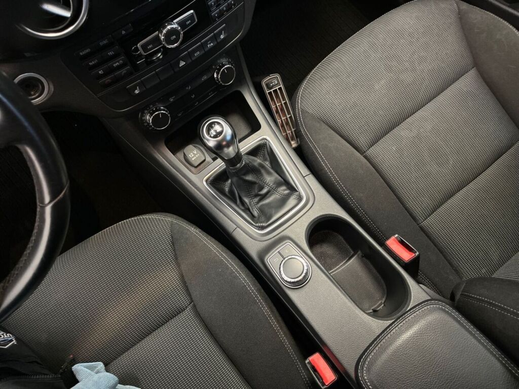 Mercedes-Benz B 2012 Valkoinen