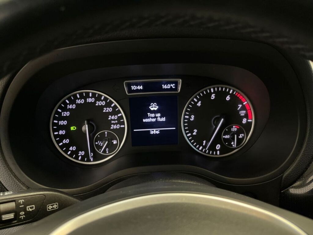 Mercedes-Benz B 2012 Valkoinen