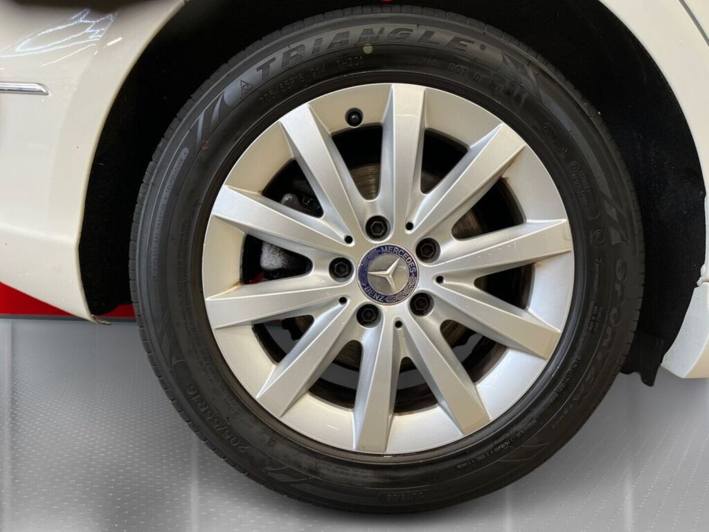 Mercedes-Benz B 2012 Valkoinen