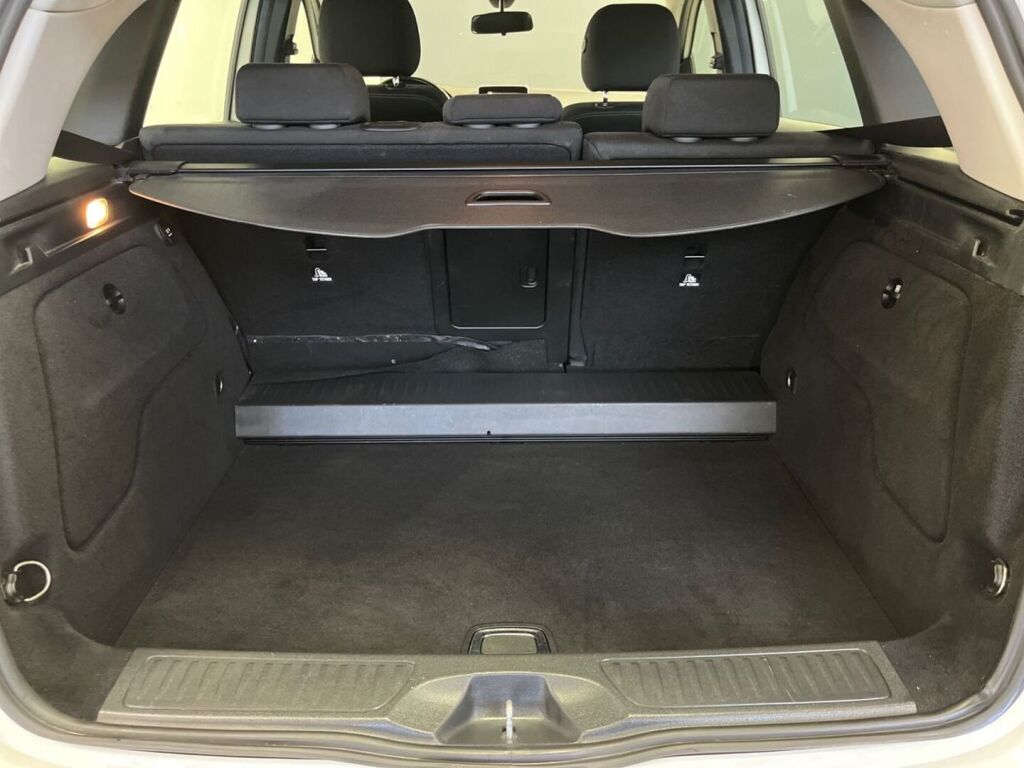 Mercedes-Benz B 2012 Valkoinen