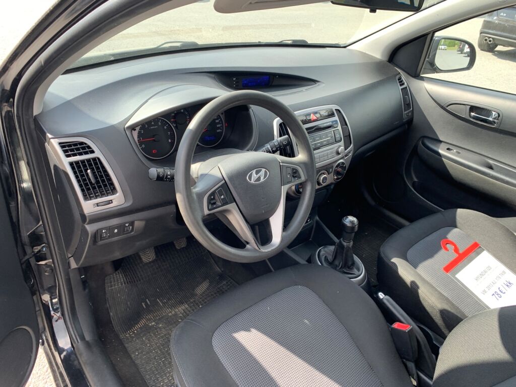 Hyundai i20 2013 Musta