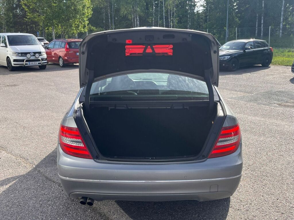 Mercedes-Benz C 2011 Harmaa