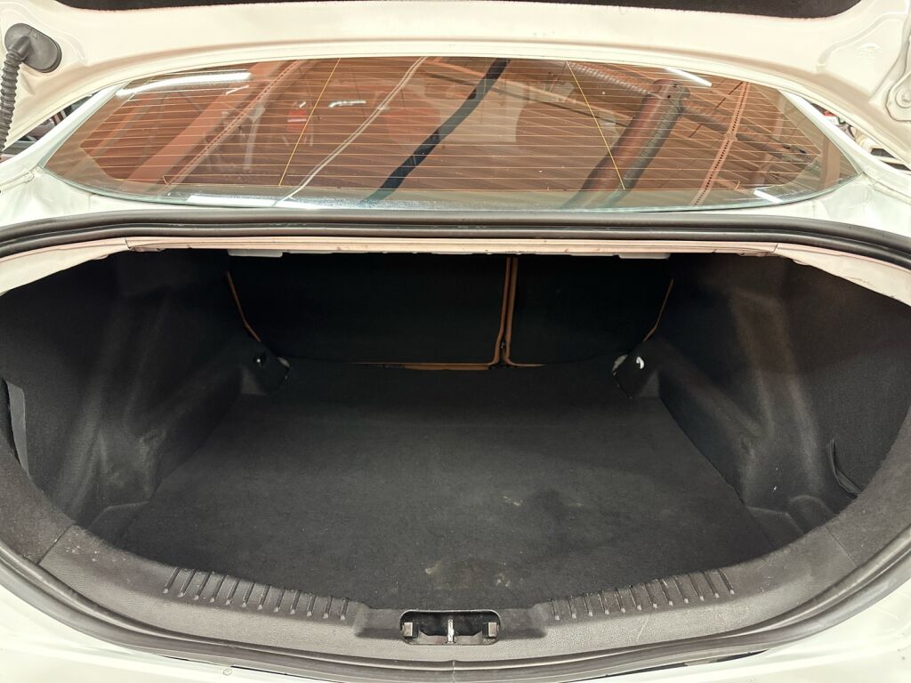 Ford Mondeo 2012 Valkoinen