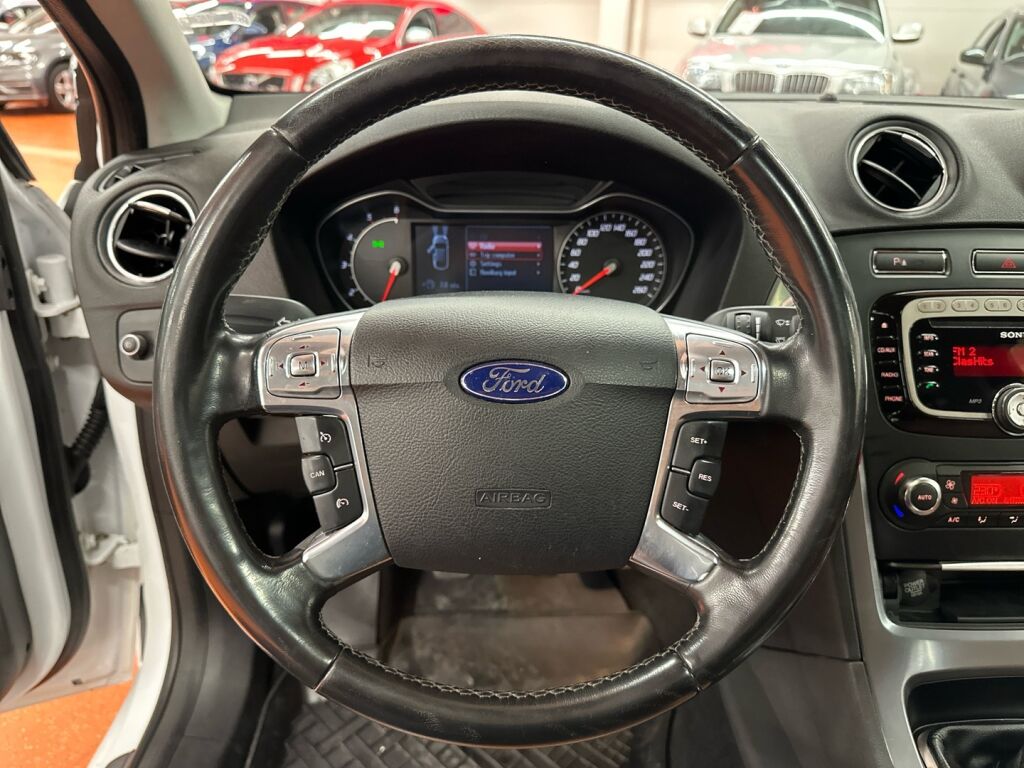 Ford Mondeo 2012 Valkoinen