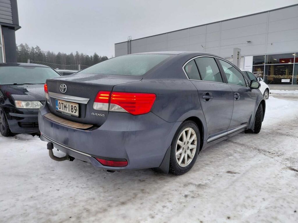Toyota Avensis 2012 Sininen