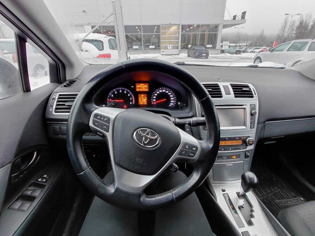 Toyota Avensis 2012 Sininen