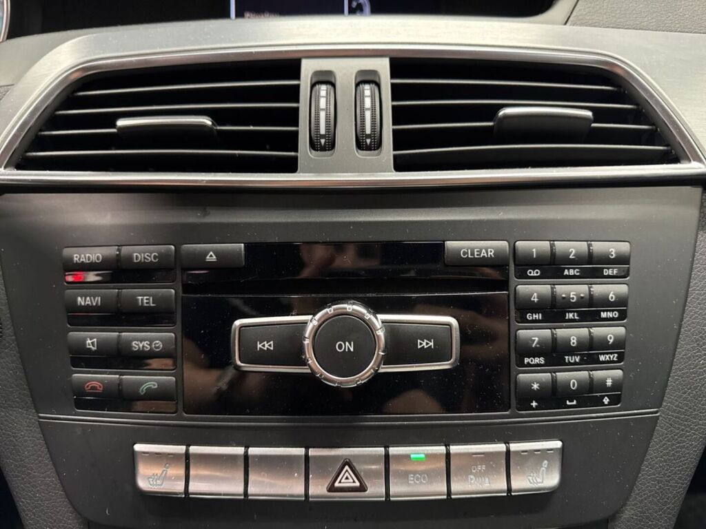 Mercedes-Benz C 2012 Musta