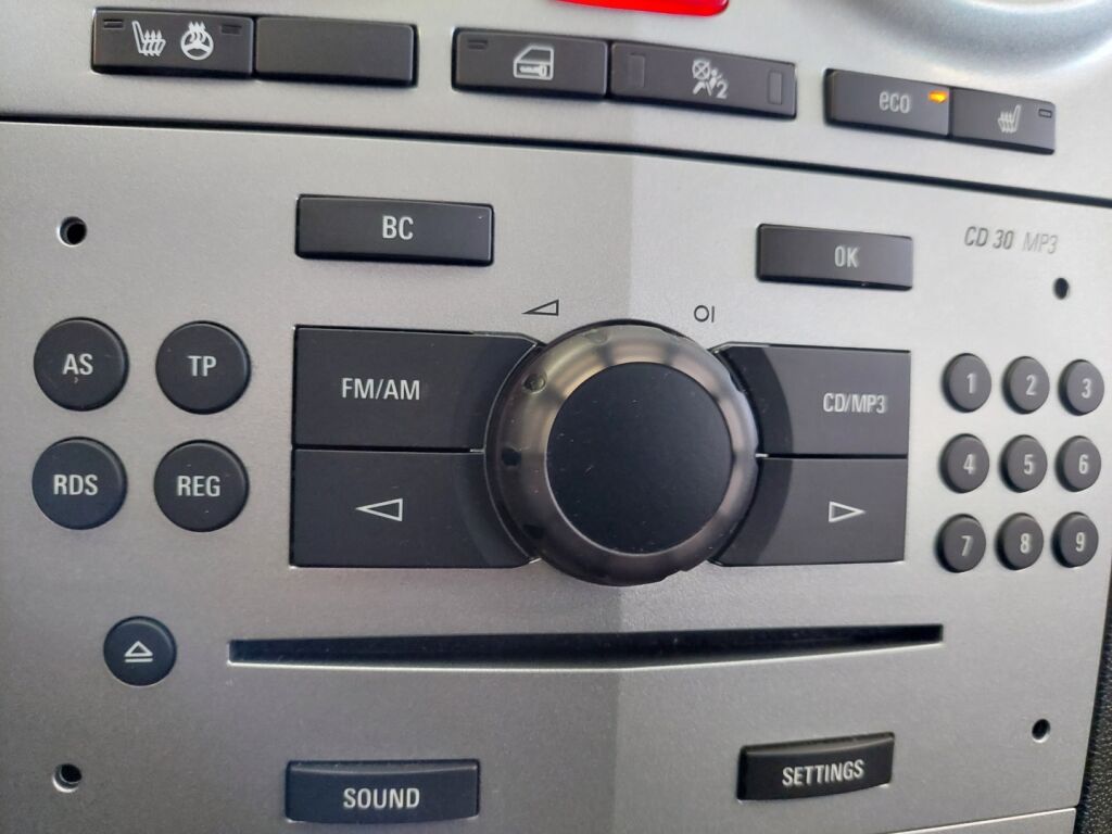 Opel Corsa 2012 Ruskea (beige)