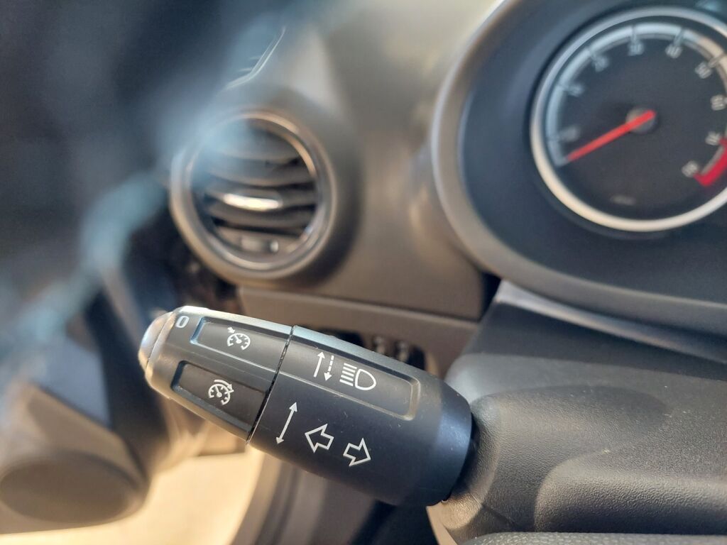 Opel Corsa 2012 Ruskea (beige)