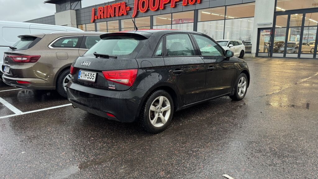 Audi A1 2012 Musta