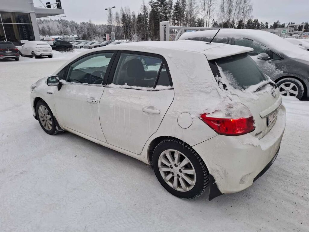 Toyota Auris 2012 Valkoinen