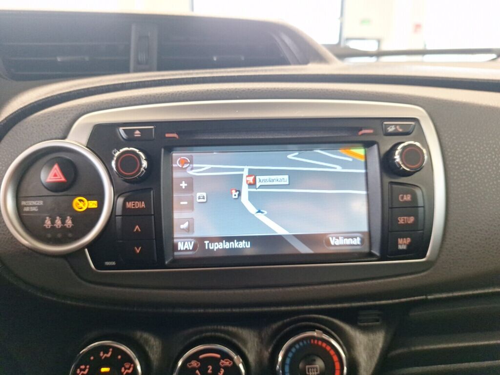 Toyota Yaris 2012 Musta