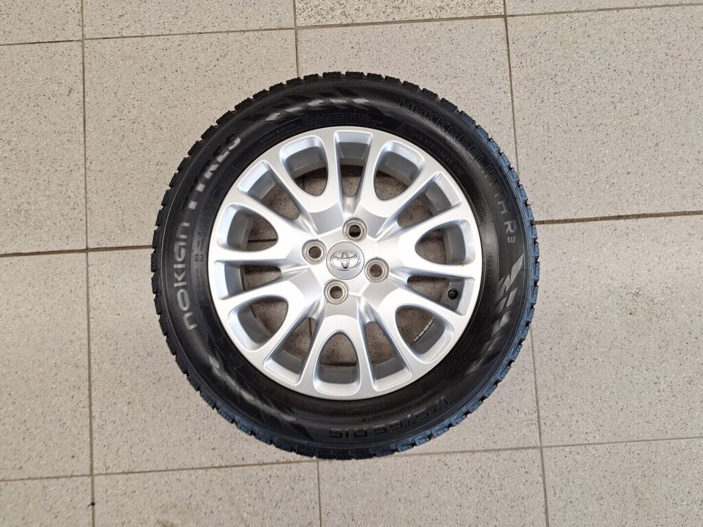 Toyota Yaris 2012 Musta