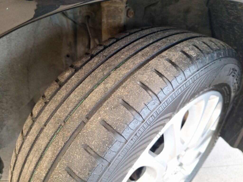 Toyota Yaris 2012 Musta