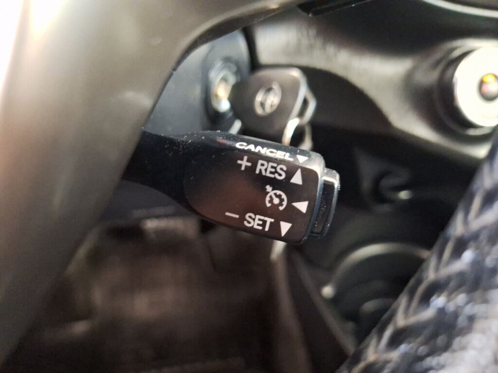 Toyota Yaris 2012 Musta