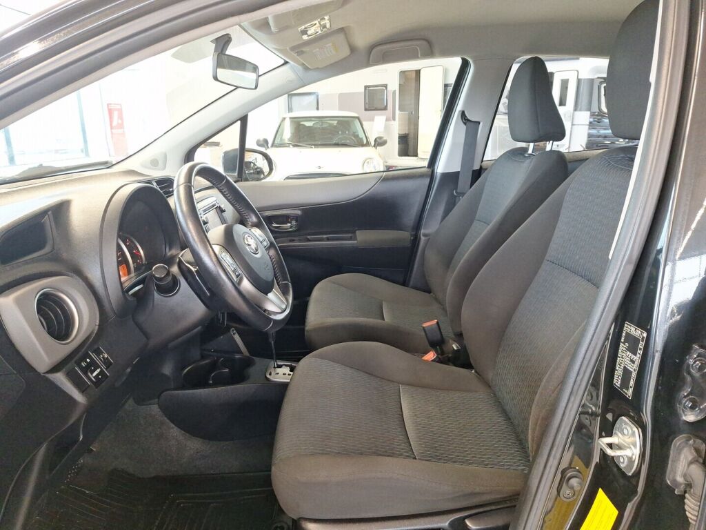 Toyota Yaris 2012 Musta