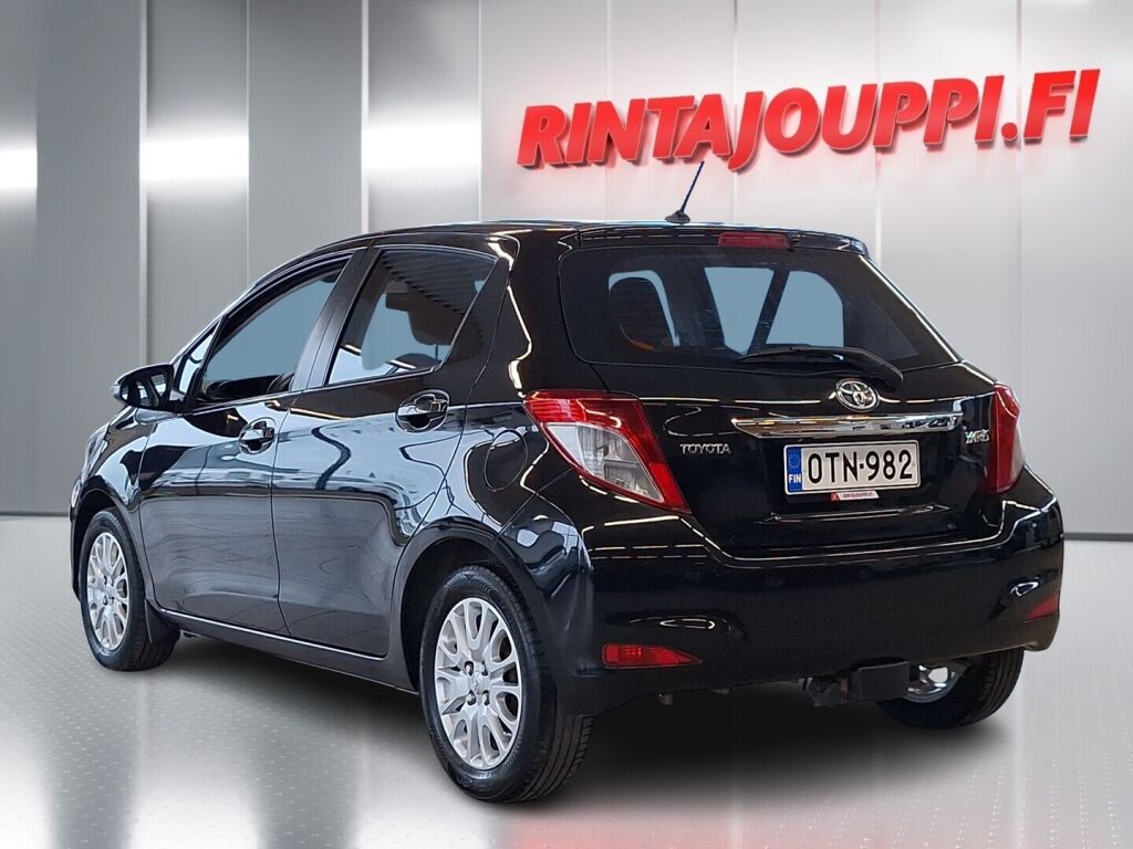 Toyota Yaris 2012 Musta