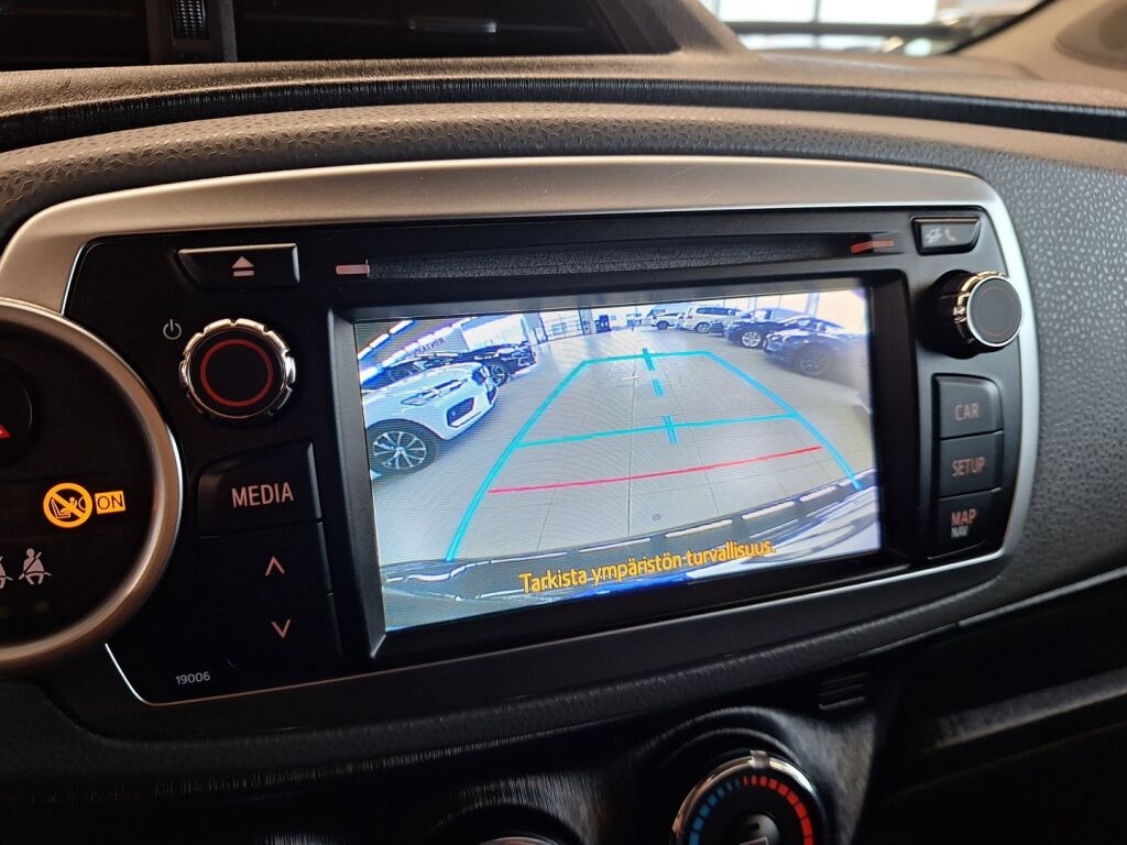 Toyota Yaris 2012 Musta