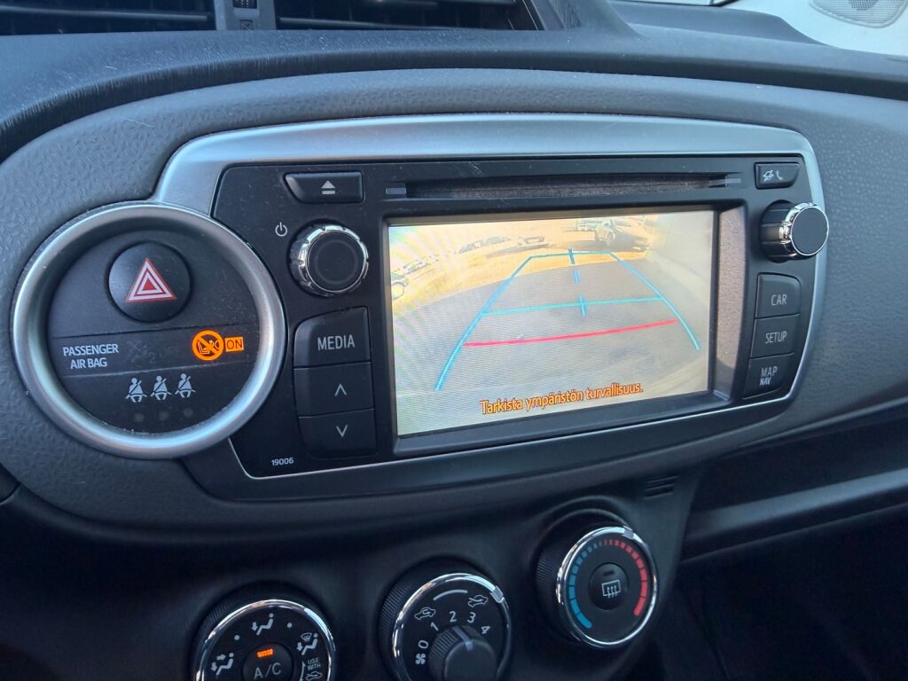 Toyota Yaris 2012 Musta