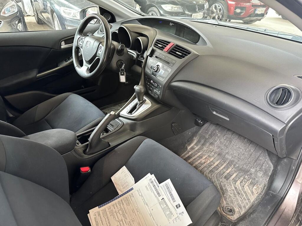 Honda Civic 2012 Ruskea (beige)