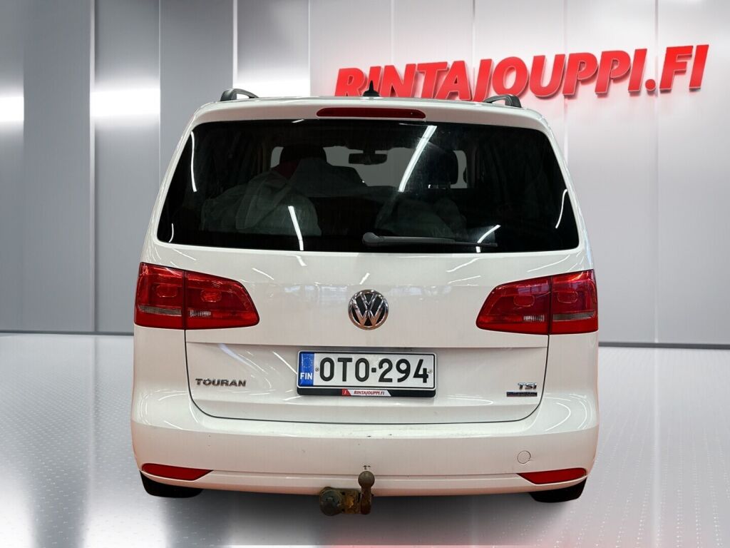 Volkswagen Touran 2012 Valkoinen