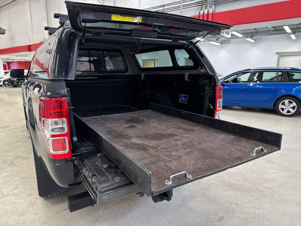 Ford Ranger 2012 Musta