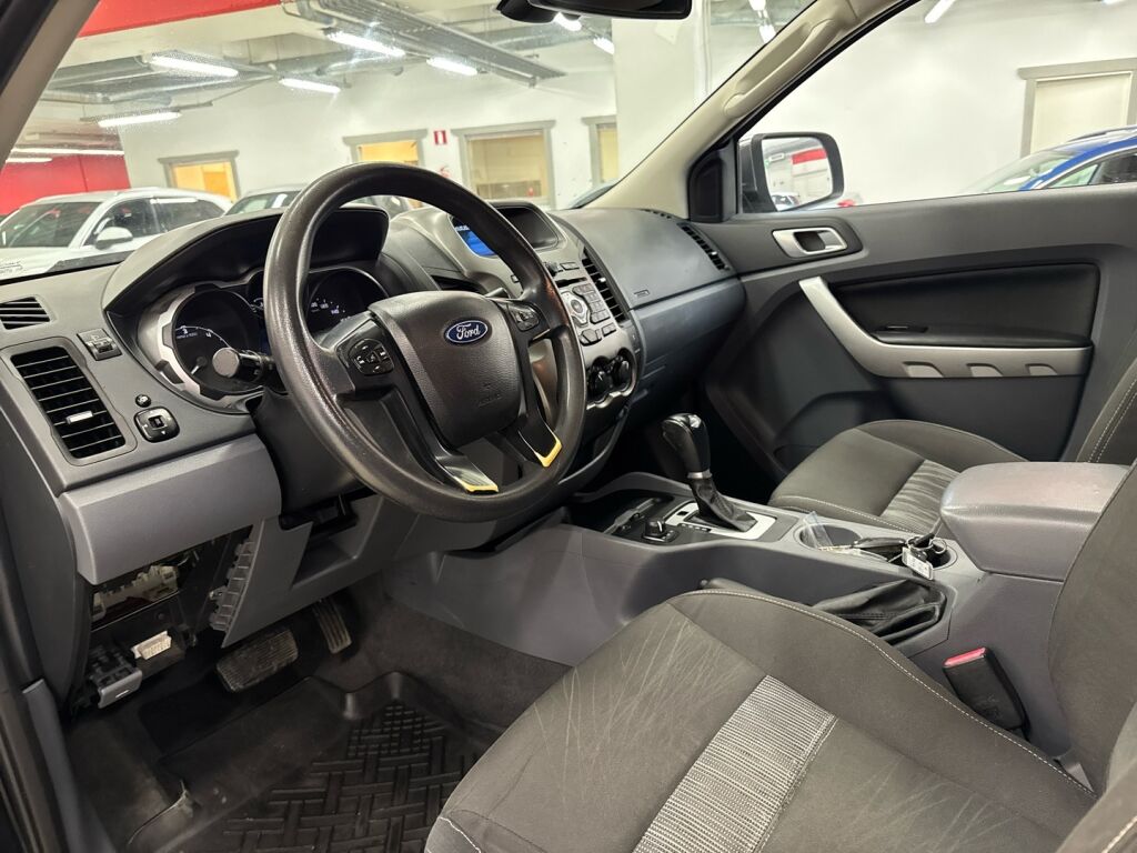 Ford Ranger 2012 Musta