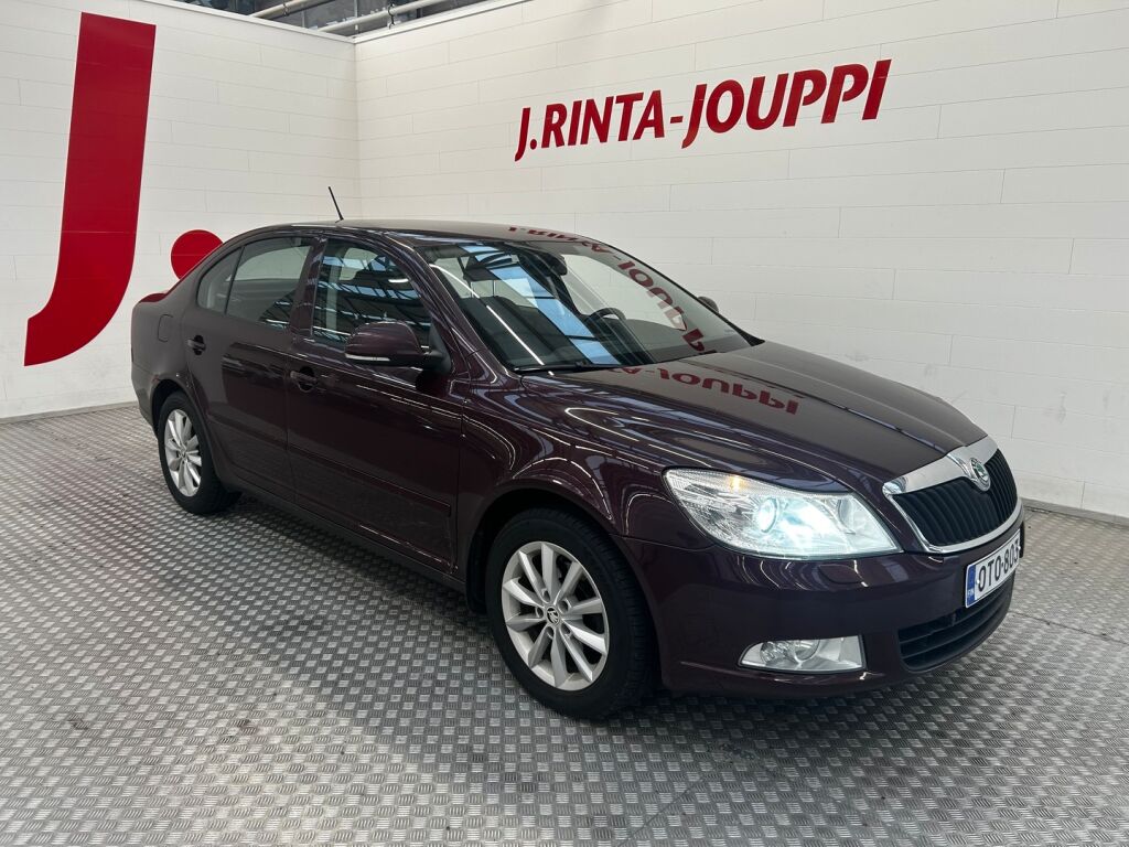 Skoda Octavia 2012 Punainen