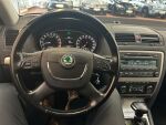 Skoda Octavia 2012 Punainen