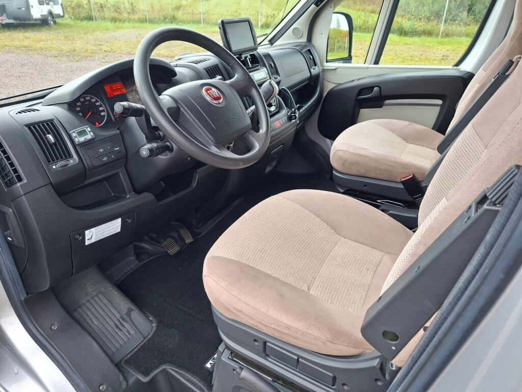 Adria CORAL PLUS 670 SL 2013 Valkoinen