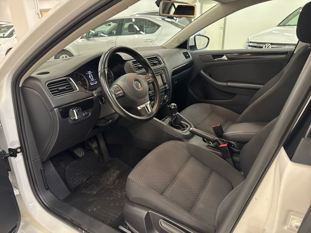 Volkswagen Jetta 2013 Valkoinen